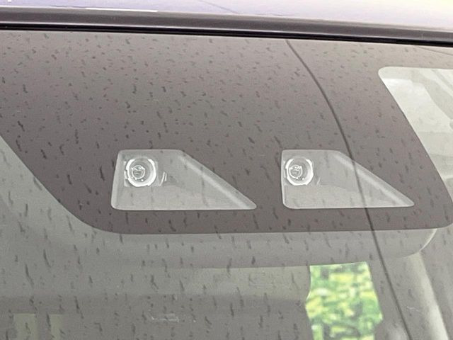 �y�X�}�[�g�A�V�X�g�z���s���ɑO���̎ԗ�����F�����A�Փ˂������Ȏ��͌x��ƃu���[�L�ŏՓˉ���Ɣ�Q�y�����A�V�X�g�B�����S�Ƀh���C�u�����y���݂��������܂��B