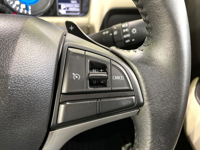 �y�N���[�Y�R���g���[���z�������H�����N���N���s�B�A�N�Z���𗣂��Ă���葬�x�ő��s���ł��A�������^�]���̕��S���y��!�����E�������ȒP�ȃX�C�b�`����Œ����ł��܂��B