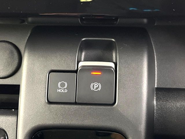 �y�I�[�g�u���[�L�z�[���h�z�M���҂���a�؂Œ�Ԏ��Ƀu���[�L���瑫�𗣂��Ă��A��~��Ԃ�ێ����Ă���܂��B�O�i����Ƃ��̓A�N�Z���𓥂߂Ύ����ŉ��������̂ň��S��X���^�]���y�ɂȂ�܂���