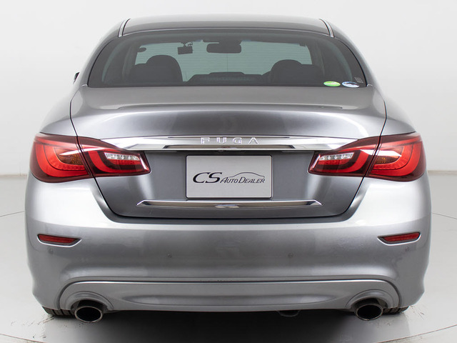 クリアランスソナーが付いています!フロント&リアにセンサーがあり、障害物に近づくと警告音が鳴りドライバーへお知らせ!すごく便利な人気装備です!!