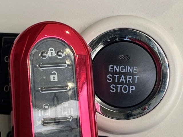 �y�L�[�t���[�V�X�e���z�J�o����|�P�b�g�ɓ��ꂽ�܂܂ł��h�A�̎{���E�������\�ȃX�}�[�g�L�[�𑕔��B�G���W���̃I���E�I�t�����J�M�����o���K�v����������Ƃ��Ă��֗��ł���