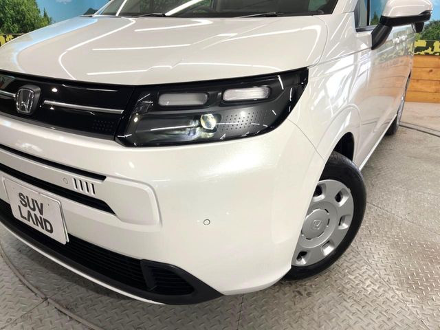 �yLED�w�b�h���C�g�z���V����ԑ��s�����ǍD�Ȏ��E���m�ۂ����S���ĉ^�]�ł��鍂�P�xLED�w�b�h���C�g�𑕔�!�_�����x�������A����d�͂��}�����Ă��܂��B