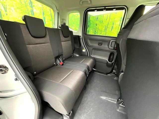 ���i���ȃI���W�i���t���A�}�b�g���I�v�V�����ɂĂ��p�ӂ��Ă���܂��B���D���ȃf�U�C����J���[�����Ԃɍ��킹�đI��ł����������Ƃ��ł��܂���