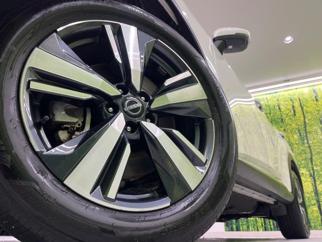 �y����19�C���`�A���~�z�C�[���z�O�ςɃ}�b�`���������A���~�z�C�[���𑕒����Ă���܂��B�e��ЊO�A���~�z�C�[����A�X�^�b�h���X�^�C�����戵�����Ă���܂��B���񂲑��k����������