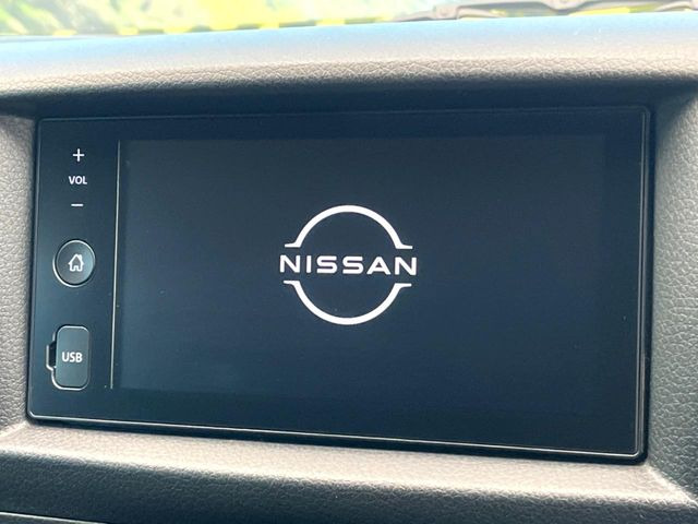 �y�����i�r�z�l�C�̏����i�r�𑕔����Ă���܂��B�i�r�̎g���₷���͂������A�I�[�f�B�I�@�\���[��!�L�����v�◷�s�͂������A�ʋ΂┃�����ȂǕ��i�̃h���C�u���y�����Ȃ�͂���