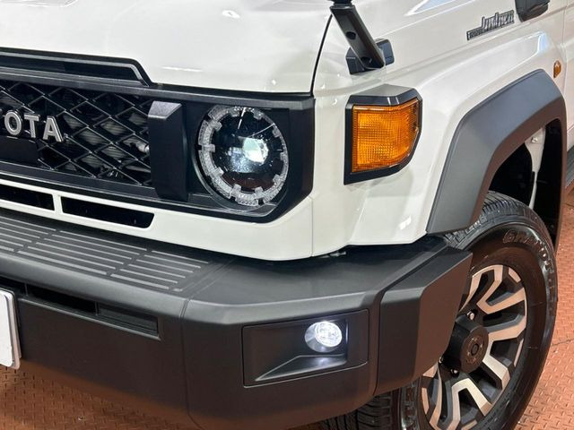 �yLED�w�b�h���C�g�z���V����ԑ��s�����ǍD�Ȏ��E���m�ۂ����S���ĉ^�]�ł��鍂�P�xLED�w�b�h���C�g�𑕔�!�_�����x�������A����d�͂��}�����Ă��܂��B