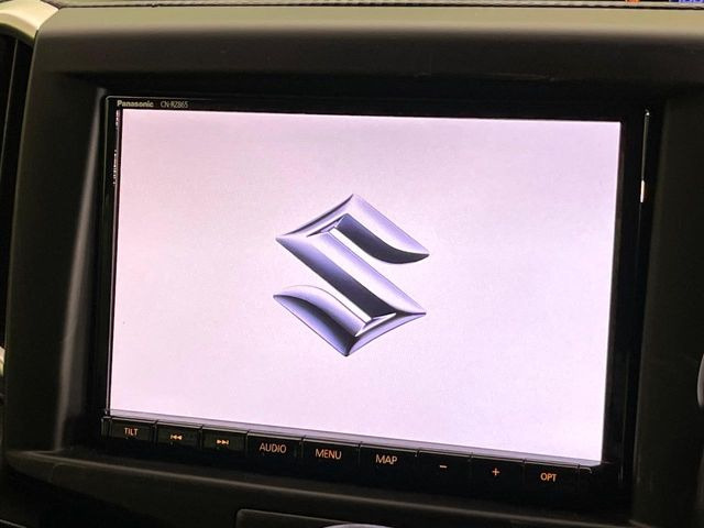 【純正ナビ】人気の純正ナビを装備。オーディオ機能も充実しており、Bluetooth接続すればお持ちのスマホやMP3プレイヤーの音楽を再生可能!毎日の運転がさらに楽しくなります!!