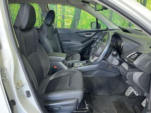 �y�n�[�t���U�[�V�[�g�z�������ƍ���S�n�𗼗������l�C�̃V�[�g���w�ʁE���ʂ̃t�@�u���b�N�f�ނ́A�ʋC���̗ǂ��⊊��ɂ����ɗD��Ă��܂��B�C���╞���ɍ��E���ꂸ���K�ɂ���肢�������܂��B