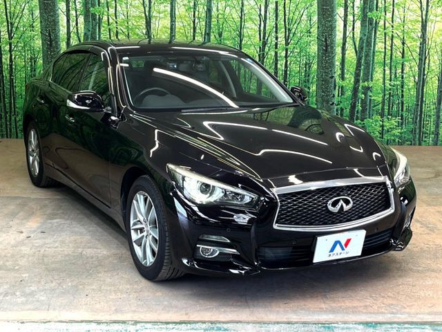 高透明度のガラス皮膜で撥水はもちろん、上質なツヤ・光沢を実現。紫外線や酸性雨から大切な愛車を保護し、色あせ・劣化を防止。「弾スプラッシュコート」、「弾プリミッサコート」からお選びいただけます。