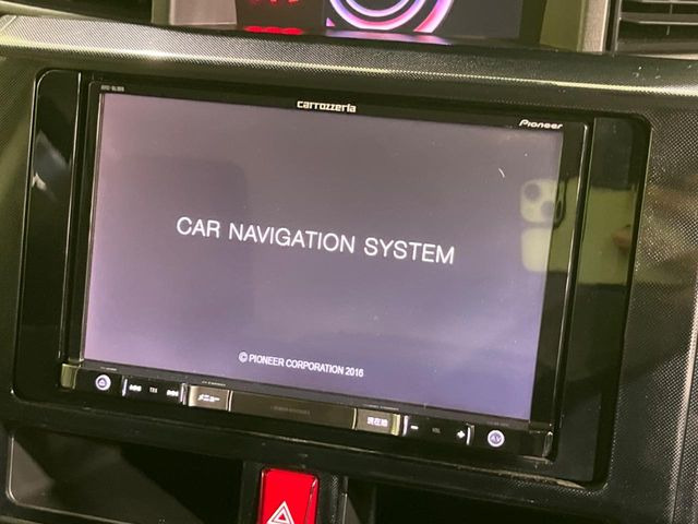 【8型ナビゲーション】目的地までしっかり案内してくれる使いやすいナビ。Bluetooth接続すればお持ちのスマホやMP3プレイヤーの音楽を再生可能!毎日の運転がさらに楽しくなります!!