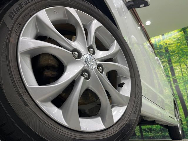 【純正15インチアルミホイール】外観にマッチした純正アルミホイールを装着しております。各種社外アルミホイールや、スタッドレスタイヤも取扱いしております。是非ご相談ください♪