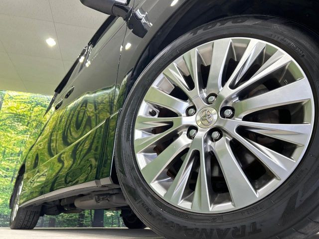 �y����18�C���`�A���~�z�C�[���z�O�ςɃ}�b�`���������A���~�z�C�[���𑕒����Ă���܂��B�e��ЊO�A���~�z�C�[����A�X�^�b�h���X�^�C�����戵�����Ă���܂��B���񂲑��k����������