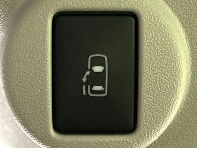 �y�p���[�X���C�h�h�A�z�X�}�[�g�L�[��^�]�Ȃ̃X�C�b�`�ŃX���C�h�h�A�̊J���\���d��������͂����ăh�A���J����K�v�������A���������q�l�ł��A�d���ו��������Ă��鎞�����N�ɊJ���߂ł��܂���