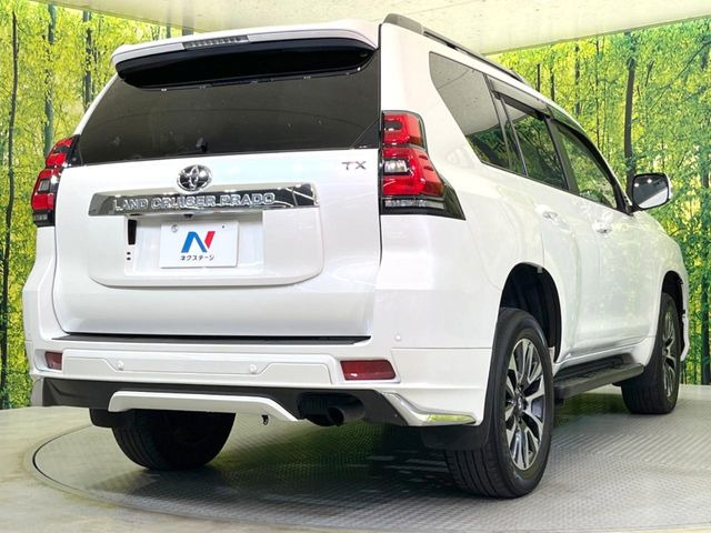 ☆全国のネクステージからお取り寄せが可能※!遠方の店舗に展示してあるクルマが気になる場合も、最寄りの店舗でご覧いただくことが可能です!是非私たちに要望をお聞かせください!※別途費用