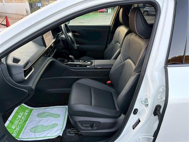 クラウンスポーツ2.5 Z E-Four 4WD