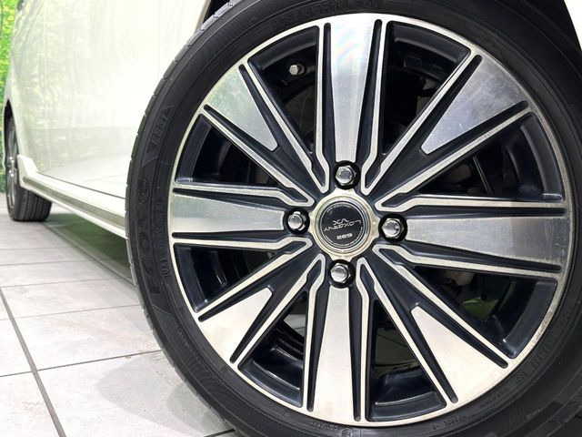 �y15�C���`�A���~�z�C�[���z�O�ςɃ}�b�`�����A���~�z�C�[���𑕒����Ă���܂��B�e��A���~�z�C�[����A�X�^�b�h���X�^�C�����戵�����Ă���܂��B���񂲑��k����������