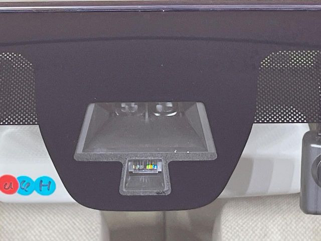 �y�X�Y�L �Z�[�t�e�B�T�|�[�g�z���s���ɑO���̎ԗ�����F�����A�Փ˂������Ȏ��͌x��ƃu���[�L�ŏՓˉ���Ɣ�Q�y�����A�V�X�g�B�����S�Ƀh���C�u�����y���݂��������܂��B