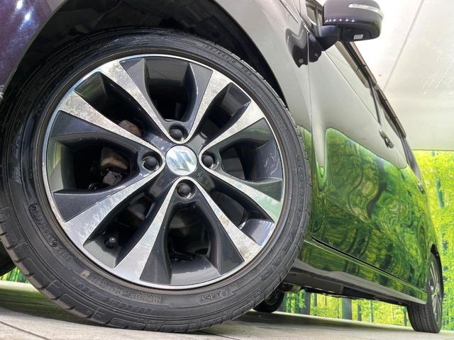 【純正15インチアルミホイール】外観にマッチした純正アルミホイールを装着しております。各種社外アルミホイールや、スタッドレスタイヤも取扱いしております。是非ご相談ください♪