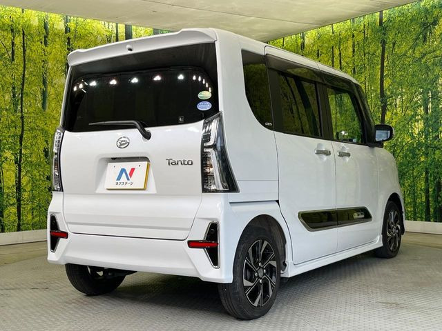 ☆全国のネクステージからお取り寄せが可能※!遠方の店舗に展示してあるクルマが気になる場合も、最寄りの店舗でご覧いただくことが可能です!是非私たちに要望をお聞かせください!※別途費用