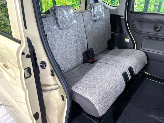 ���i���ȃI���W�i���t���A�}�b�g���I�v�V�����ɂĂ��p�ӂ��Ă���܂��B���D���ȃf�U�C����J���[�����Ԃɍ��킹�đI��ł����������Ƃ��ł��܂���