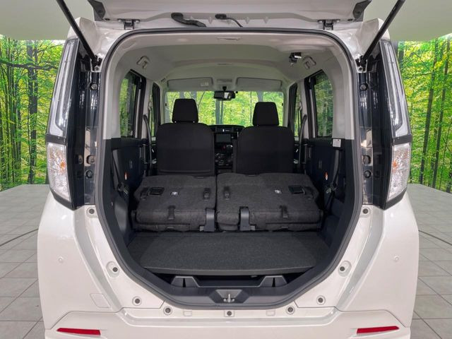 ���i�̂���������ʋ΁A���}���ɏ\���ȉ׎��X�y�[�X���m�ۂ��Ă���܂��B�Z�J���h�V�[�g��|���ƁA�傫�ȉו��̐ύڂ��\�ł���