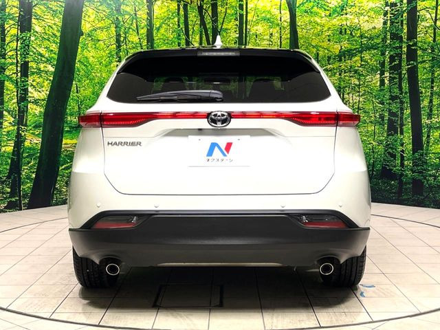 安心の最長10年・走行無制限保証(有償)をご用意。保証内容も充実はもちろん、無料点検&オイル交換や、年中無休の全国・24時間ロードサービスも付帯されておりますのでご安心下さい。