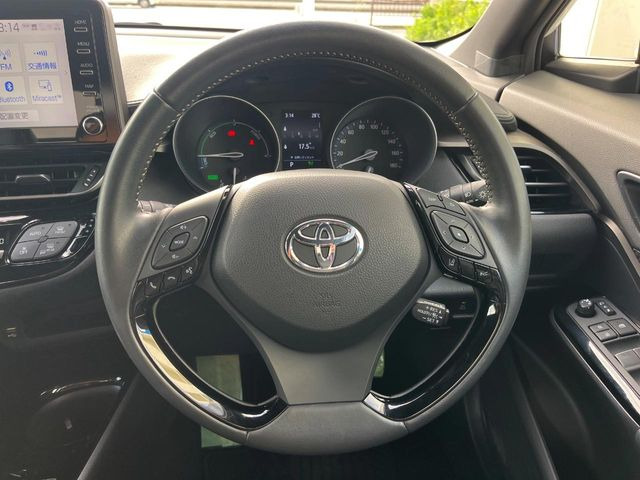 �y�����v�����X�e�A�����O�z�㎿�Ȋv���g�p���邱�ƂŁA��ɂ����������݂ƂĂ��^�]���₷���n���h���ł���