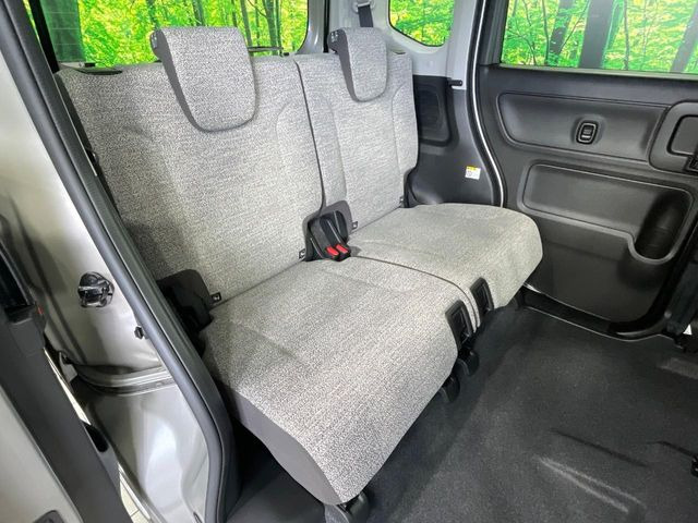 ���i���ȃI���W�i���t���A�}�b�g���I�v�V�����ɂĂ��p�ӂ��Ă���܂��B���D���ȃf�U�C����J���[�����Ԃɍ��킹�đI��ł����������Ƃ��ł��܂���