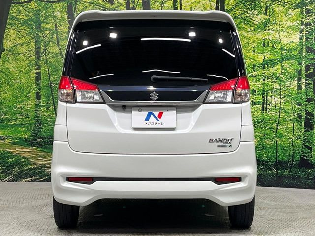 安心の最長10年・走行無制限保証(有償)をご用意。保証内容も充実はもちろん、無料点検&オイル交換や、年中無休の全国・24時間ロードサービスも付帯されておりますのでご安心下さい。