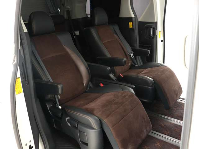 �y���ʎd�l�Ԍ���z�n�[�t���U�[�V�[�g!�{�v&�u���b�N�l�H��v�ƃA���J���^�[���V�[�g���~�b�N�X���ꂽ�n�[�t���U�[�V�[�g�ł��B�������ȐF�̑g�ݍ��킹�ō������̂���ԓ���Ԃ��L�����Ă���܂��B