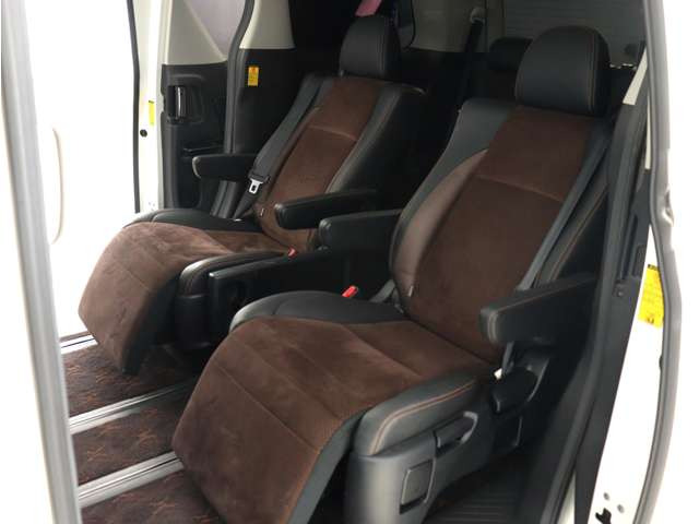 �y���ʎd�l�Ԍ���z�n�[�t���U�[�V�[�g!�{�v&�u���b�N�l�H��v�ƃA���J���^�[���V�[�g���~�b�N�X���ꂽ�n�[�t���U�[�V�[�g�ł��B�������ȐF�̑g�ݍ��킹�ō������̂���ԓ���Ԃ��L�����Ă���܂��B