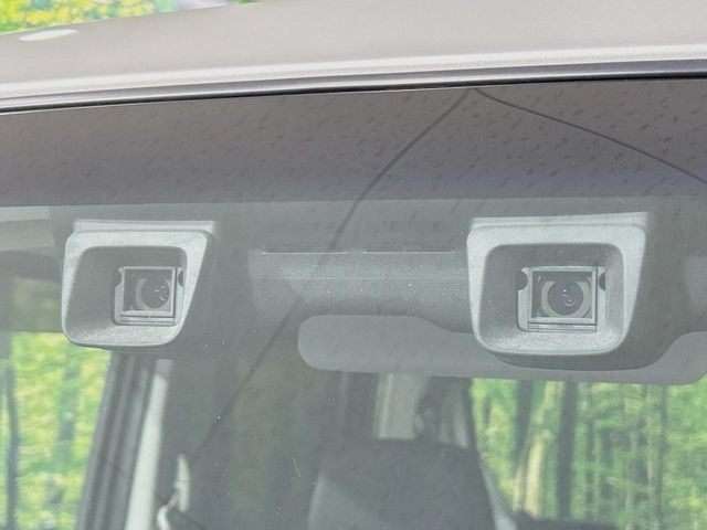 �y�X�}�[�g�u���[�L�T�|�[�g�z���s���ɑO���̎ԗ�����F�����A�Փ˂������Ȏ��͌x��ƃu���[�L�ŏՓˉ���Ɣ�Q�y�����A�V�X�g�B�����S�Ƀh���C�u�����y���݂��������܂��B