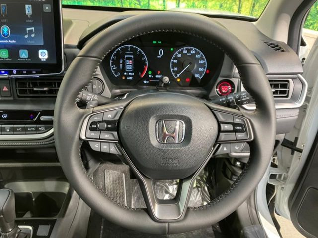 �y�����v�����X�e�A�����O�z�㎿�Ȋv���g�p���邱�ƂŁA��ɂ����������݂ƂĂ��^�]���₷���n���h���ł���