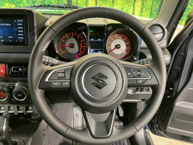 �y�����v�����X�e�A�����O�z�㎿�Ȋv���g�p���邱�ƂŁA��ɂ����������݂ƂĂ��^�]���₷���n���h���ł���