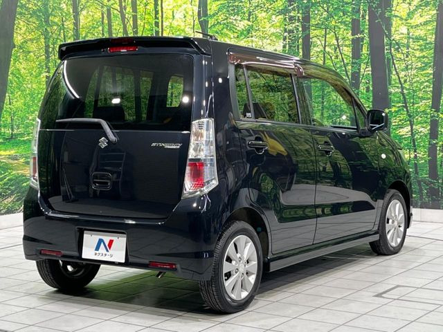 ☆全国のネクステージからお取り寄せが可能※!遠方の店舗に展示してあるクルマが気になる場合も、最寄りの店舗でご覧いただくことが可能です!是非私たちに要望をお聞かせください!※別途費用