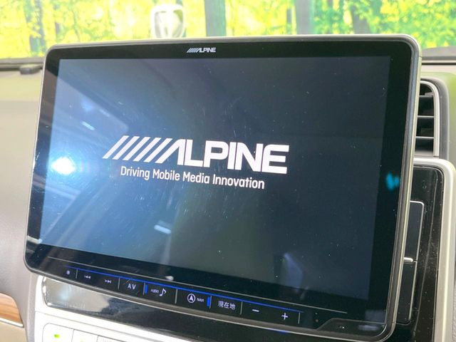 【BIG-X11インチナビ】人気の大画面BIG-Xナビを装備。専用設計で車内の雰囲気にマッチ!ナビ利用時のマップ表示は見やすく、テレビやDVDは臨場感がアップ!いつものドライブがグッと楽しくなります♪