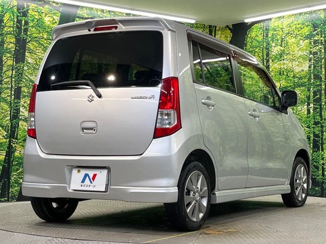 ☆全国のネクステージからお取り寄せが可能※!遠方の店舗に展示してあるクルマが気になる場合も、最寄りの店舗でご覧いただくことが可能です!是非私たちに要望をお聞かせください!※別途費用