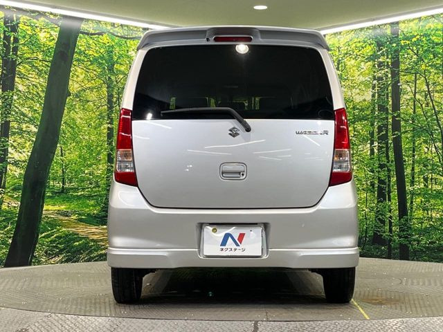 安心の最長10年・走行無制限保証(有償)をご用意。保証内容も充実はもちろん、無料点検&オイル交換や、年中無休の全国・24時間ロードサービスも付帯されておりますのでご安心下さい。