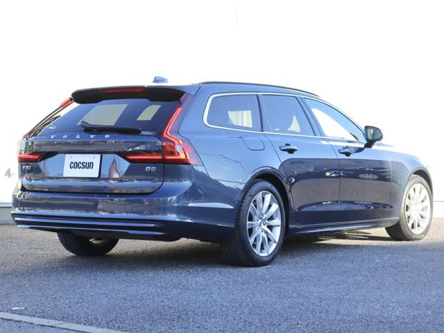 エンジンオイルはフランスのMOTUL(モチュール)を使用しています。新旧ボルボ各モデルに適合する異なる粘度のオイルをご用意しています。