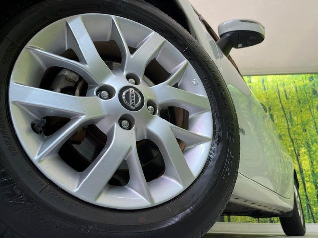 �y����15�C���`�A���~�z�C�[���z�O�ςɃ}�b�`���������A���~�z�C�[���𑕒����Ă���܂��B�e��ЊO�A���~�z�C�[����A�X�^�b�h���X�^�C�����戵�����Ă���܂��B���񂲑��k����������