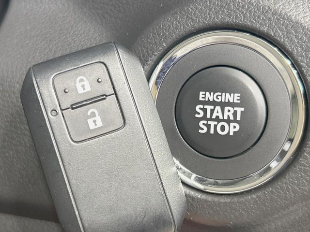 �y�L�[���X�X�^�[�g�V�X�e���z�J�o����|�P�b�g�ɓ��ꂽ�܂܂ł��h�A�̎{���E�������\�ȃX�}�[�g�L�[�𑕔��B�G���W���̃I���E�I�t�����J�M�����o���K�v����������Ƃ��Ă��֗��ł���