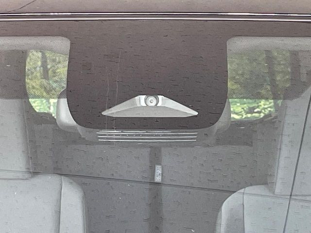 �y�g���^�Z�[�t�e�B�Z���X�z���s���ɑO���̎ԗ�����F�����A�Փ˂������Ȏ��͌x��ƃu���[�L�ŏՓˉ���Ɣ�Q�y�����A�V�X�g�B�����S�Ƀh���C�u�����y���݂��������܂��B