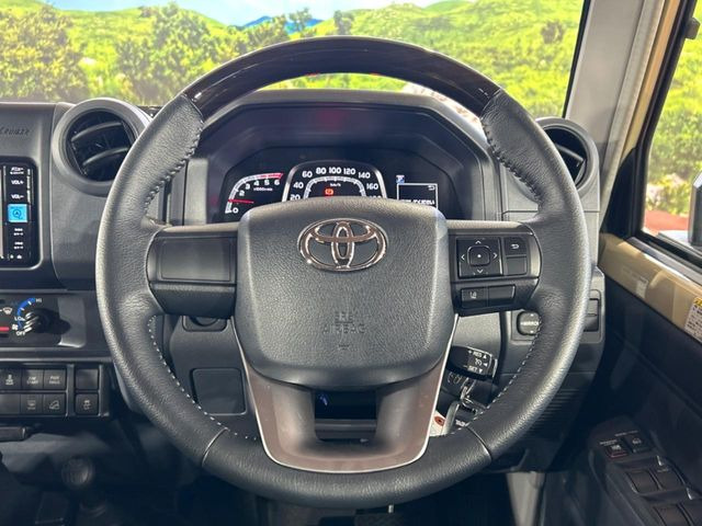 �y�X�e�A�����O�X�C�b�`�z�^�]���A�O������ڐ������炷���ƂȂ��A�I�[�f�B�I���̑��삪�\�ȕ֗��@�\!���S&���K�ȃh���C�u�����o���Ă���܂���