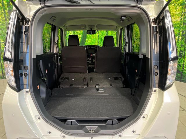 普段のお買い物や通勤、送迎等に十分な荷室スペースを確保しております。セカンドシートを倒すと、大きな荷物の積載も可能です♪
