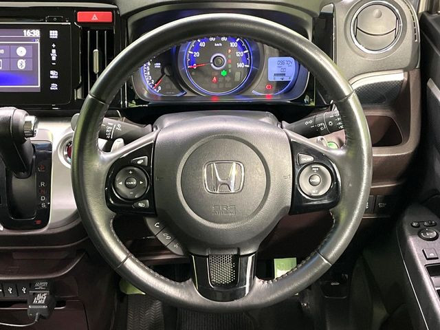 �y�X�e�A�����O�X�C�b�`�z�^�]���A�O������ڐ������炷���ƂȂ��A�I�[�f�B�I���̑��삪�\�ȕ֗��@�\!���S&���K�ȃh���C�u�����o���Ă���܂���