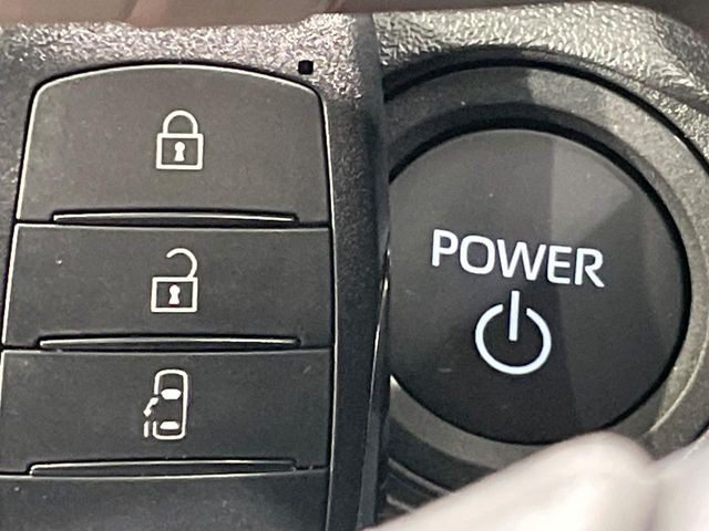 �y�X�}�[�g�L�[�z�J�o����|�P�b�g�ɓ��ꂽ�܂܂ł��h�A�̎{���E�������\�ȃX�}�[�g�L�[�𑕔��B�G���W���̃I���E�I�t�����J�M�����o���K�v����������Ƃ��Ă��֗��ł���