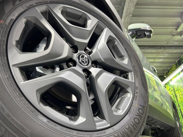 �y����19�C���`�A���~�z�C�[���z�O�ςɃ}�b�`���������A���~�z�C�[���𑕒����Ă���܂��B�e��ЊO�A���~�z�C�[����A�X�^�b�h���X�^�C�����戵�����Ă���܂��B���񂲑��k����������