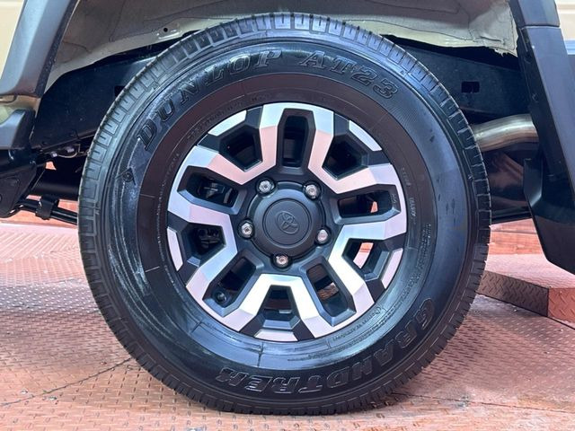 �y����16�C���`�A���~�z�C�[���z�O�ςɃ}�b�`���������A���~�z�C�[���𑕒����Ă���܂��B�e��ЊO�A���~�z�C�[����A�X�^�b�h���X�^�C�����戵�����Ă���܂��B���񂲑��k����������