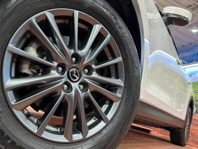 �y����17�C���`�A���~�z�C�[���z�O�ςɃ}�b�`���������A���~�z�C�[���𑕒����Ă���܂��B�e��ЊO�A���~�z�C�[����A�X�^�b�h���X�^�C�����戵�����Ă���܂��B���񂲑��k����������