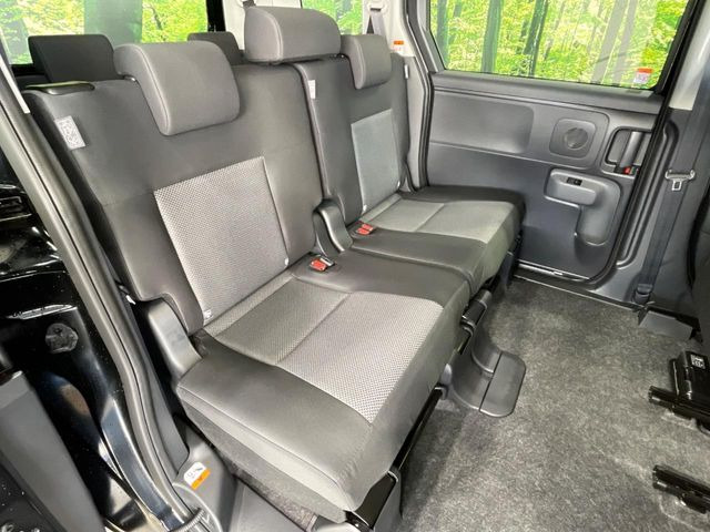 ���i���ȃI���W�i���t���A�}�b�g���I�v�V�����ɂĂ��p�ӂ��Ă���܂��B���D���ȃf�U�C����J���[�����Ԃɍ��킹�đI��ł����������Ƃ��ł��܂���